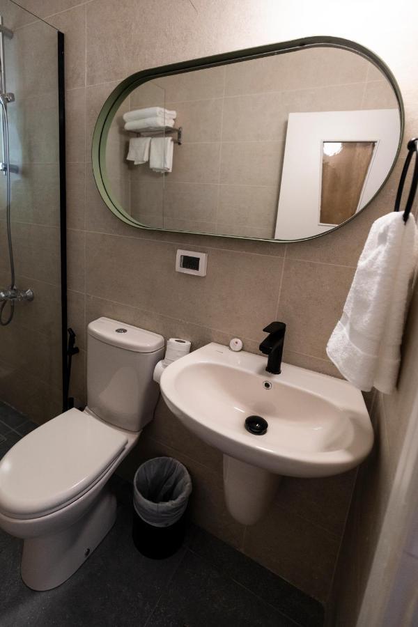 Julia'S Hotel Suites Amman Ngoại thất bức ảnh